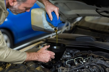 ¿Cuáles son los diferentes tipos de refrigerante para autos